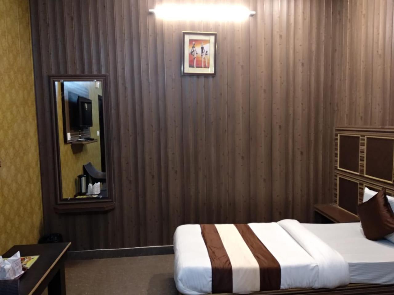 Grg Pardesi Hotel Haridwar Haridwār Exterior foto